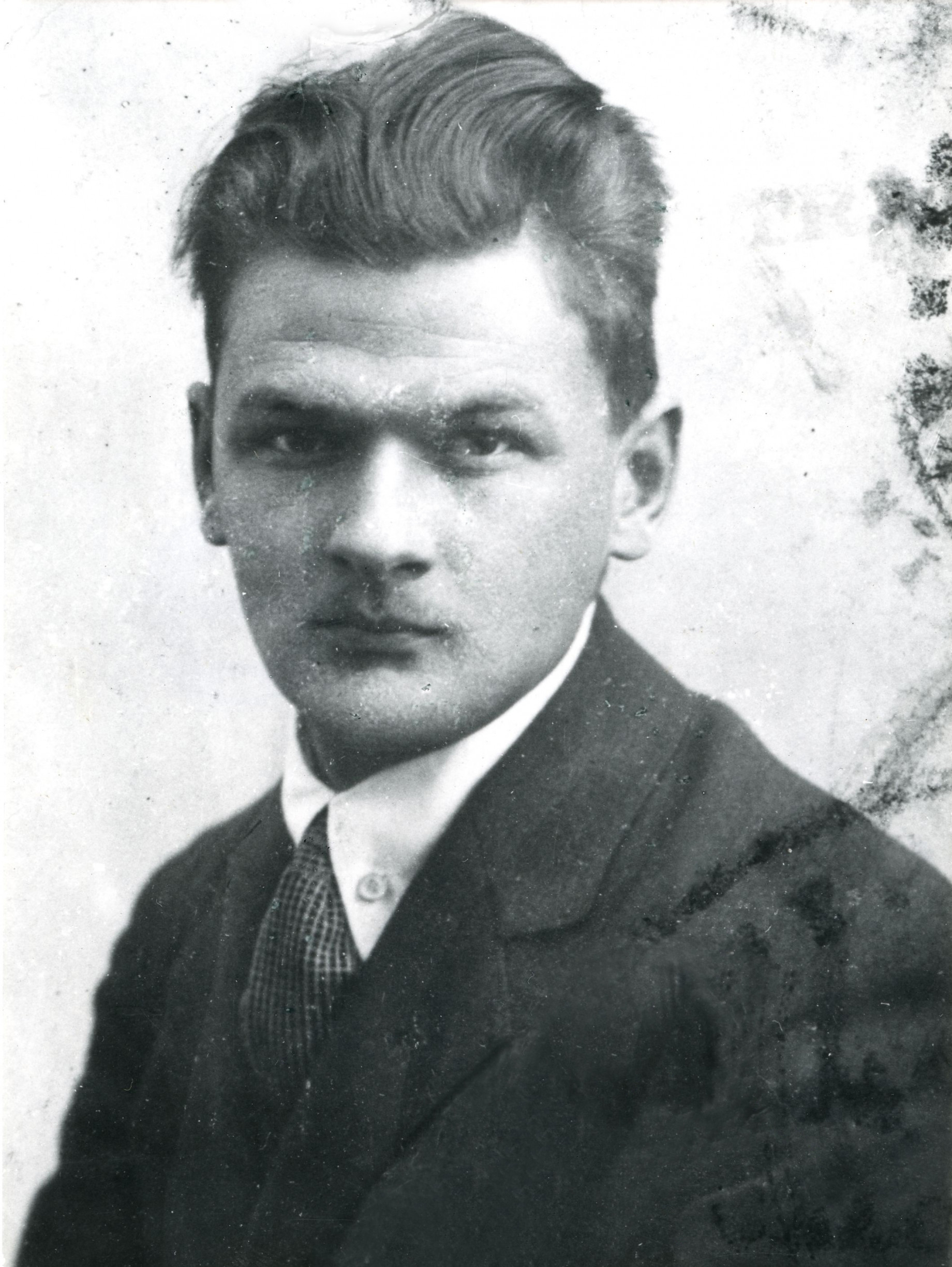 Władysław Broniewski - portret studyjny